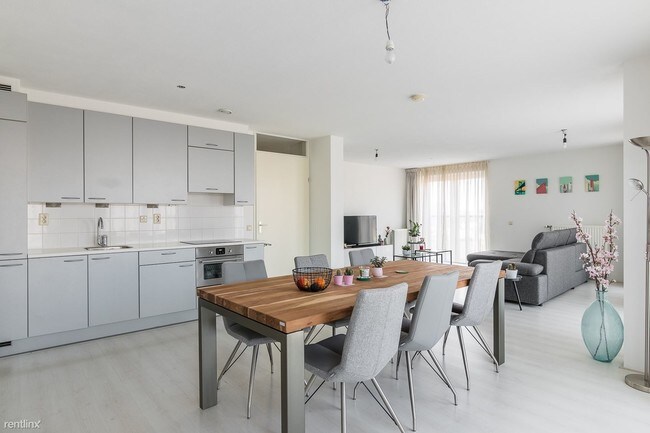 Foto del edificio - 303 10th Ave