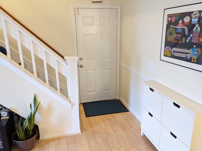 Two story garden style condo - 10815 Hampton Mill Ter