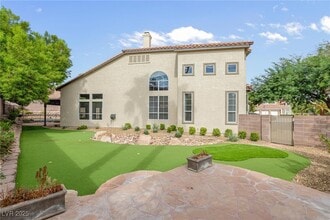 Building Photo - 8009 Clock Tower Ct