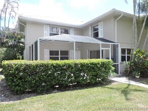 Building Photo - 2865 SW Lakemont Pl