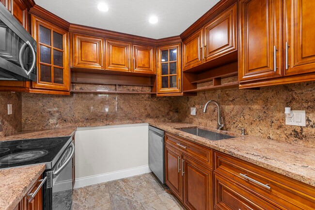 Foto del edificio - 111 Lake Ave