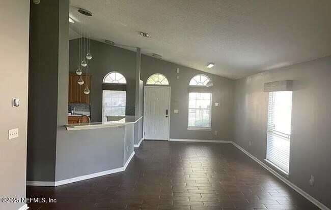 Foto del edificio - 1806 Forest Creek Dr