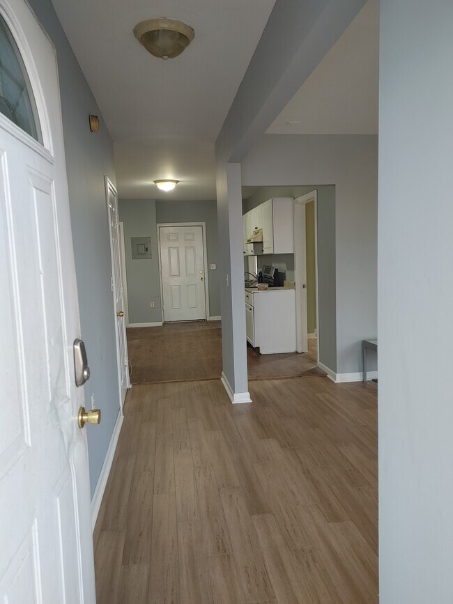 Entrance - 275 James St