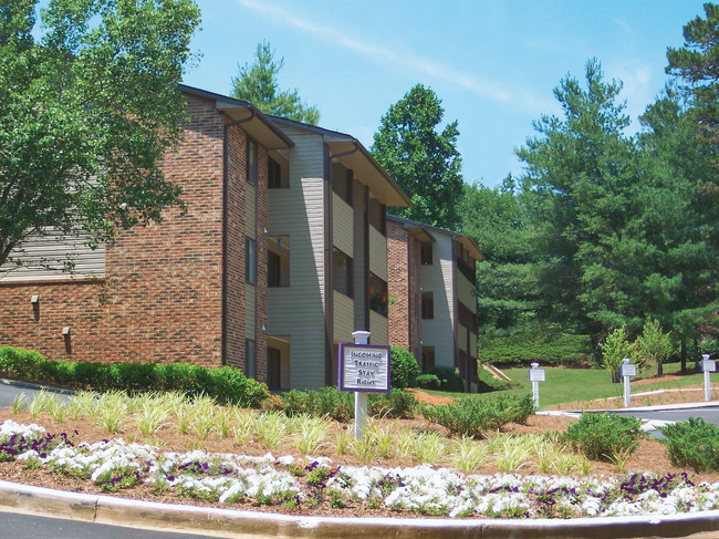 Foto del edificio - Berkley Pointe Apartments