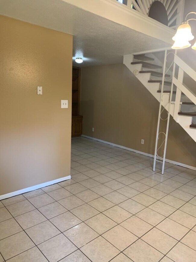 Foto del edificio - 3745 Glenda Ave