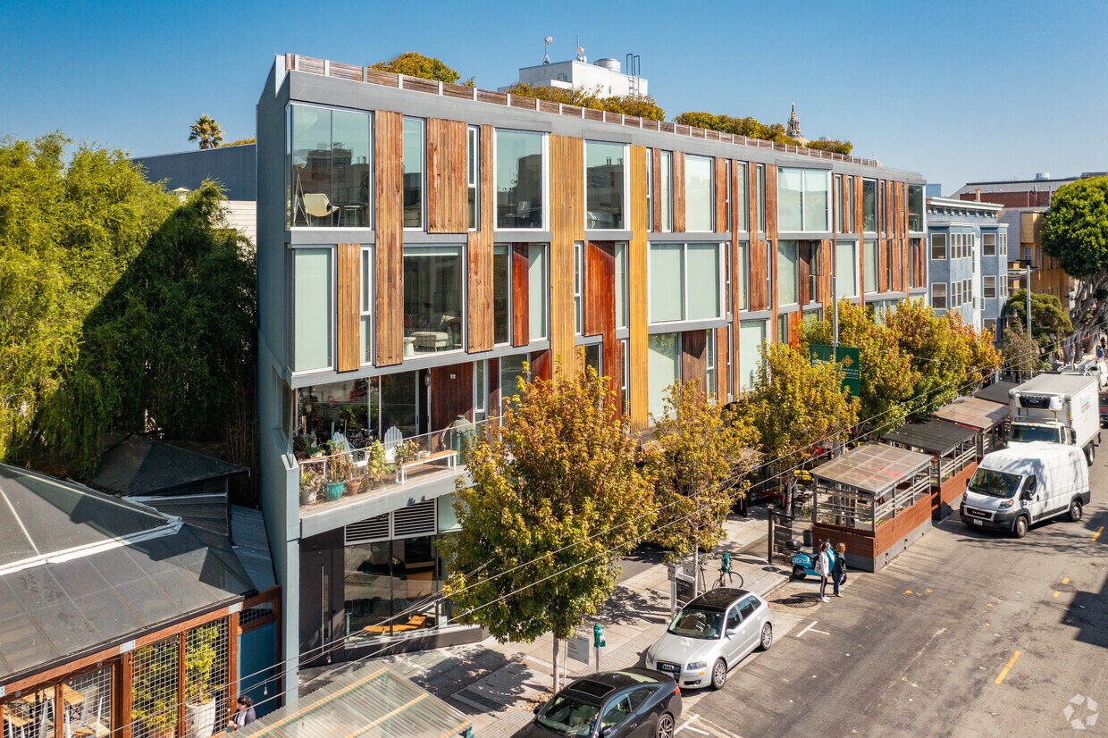 Primary Photo - 450 Hayes St