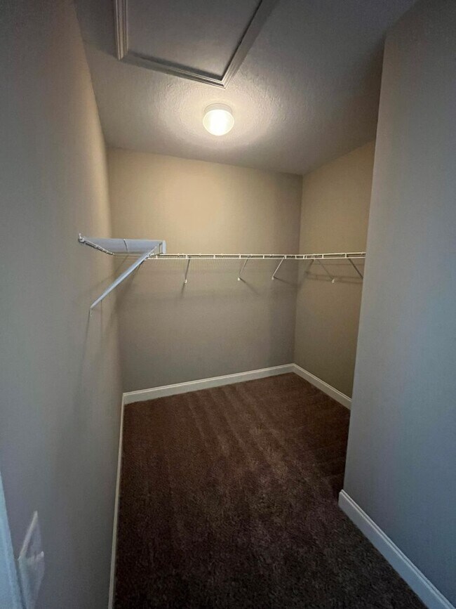 Foto del edificio - Located in Wrenwood Subdivision!!