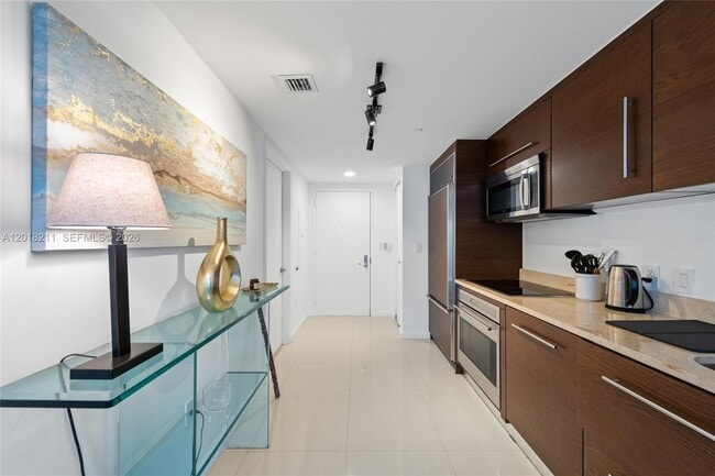Foto del edificio - 465 Brickell Ave