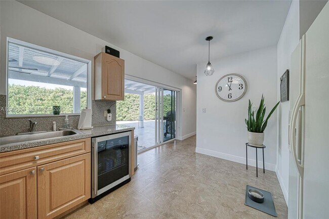 Foto del edificio - 10600 SW 80th Ct