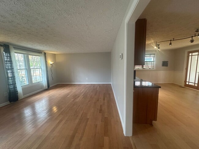 Foto del edificio - 804 Mason Rd