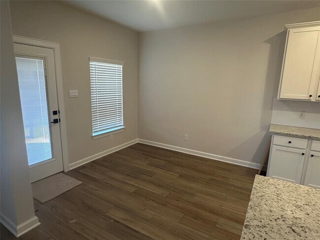Building Photo - 15695 Honey Cv Dr