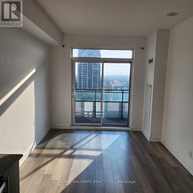 Building Photo - 7890 Bathurst St