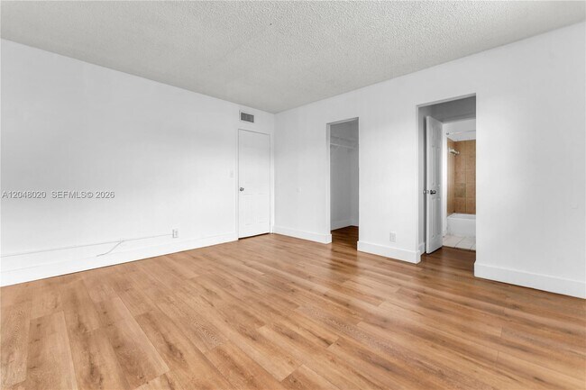 Building Photo - 5653 Blueberry Ct