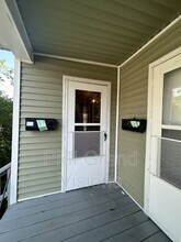 Building Photo - 321 A St