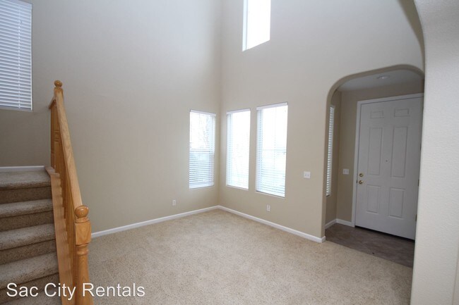 Building Photo - 10132 Blossom Ridge Dr