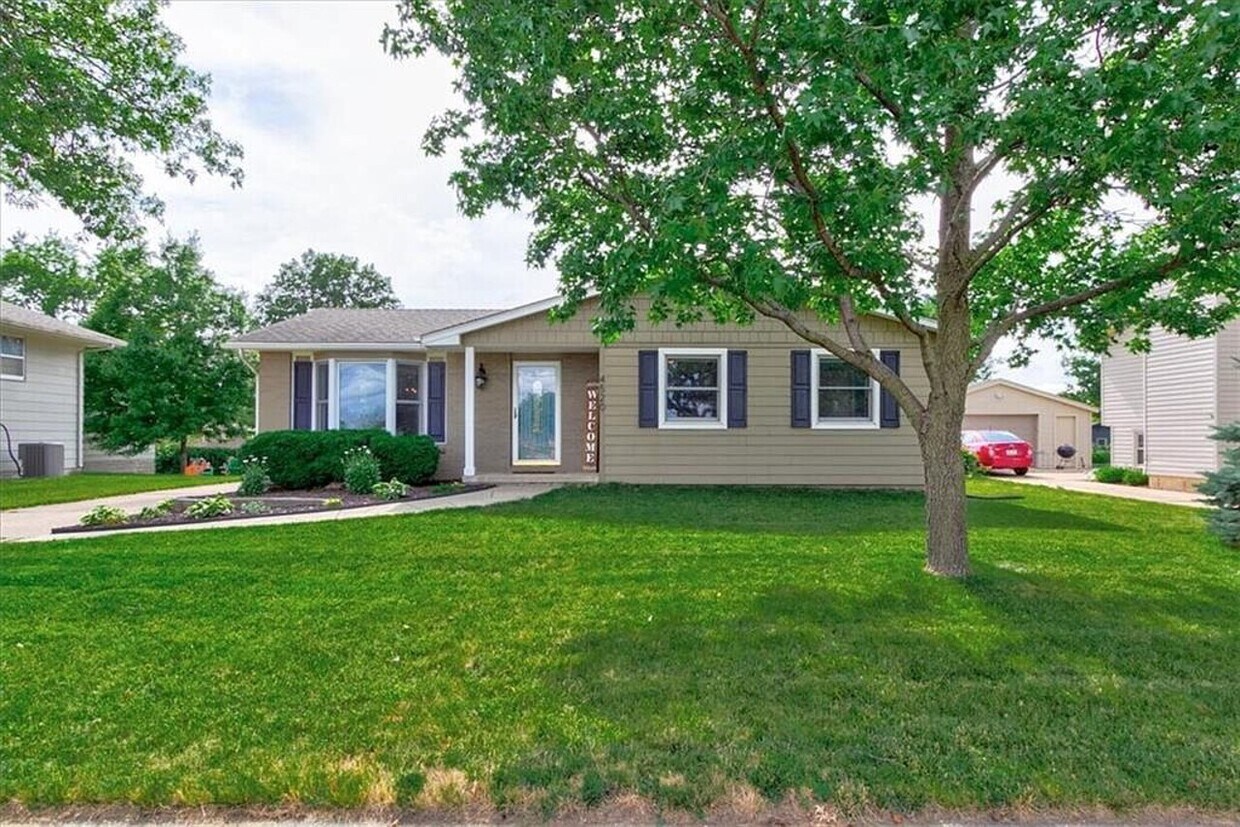Building Photo - This is not your ordinary ranch home!