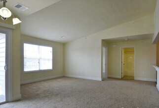 The Reserve At River's Edge photo'