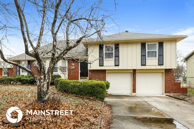 Building Photo - 3909 S Summit Ridge Dr