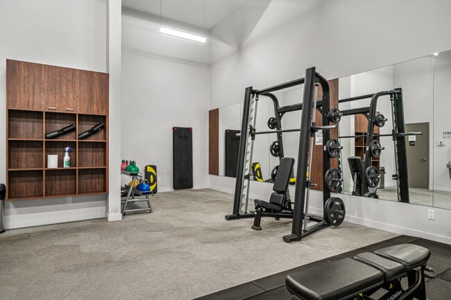 Building Photo - 88-89 9 St NE