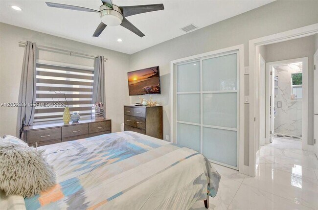 Foto del edificio - 828 SW 15th St