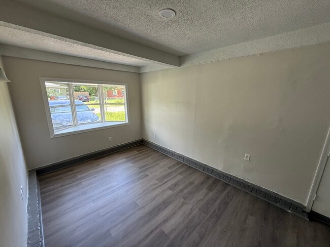 Building Photo - 1602 Cadillac Dr