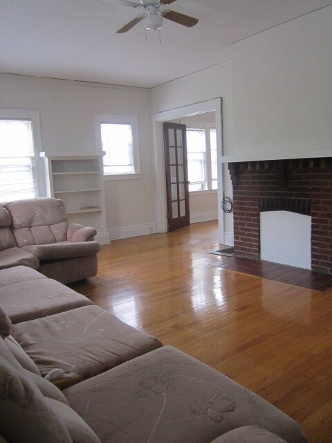 living room - 622 Euclid Ave