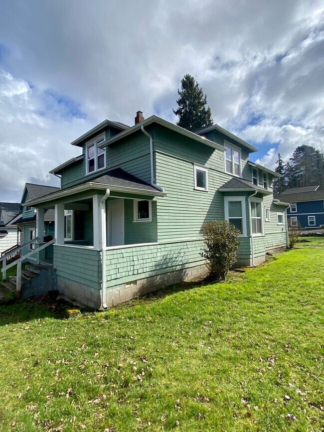 Foto del edificio - PRELEASE: 5 bdrm/2 bath on Laurel Park at WWU North Campus
