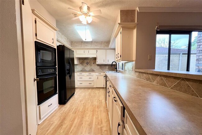 Foto del edificio - 11954 Brook Meadows Ln