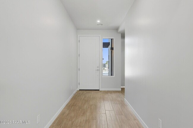 Building Photo - 5516 Edgar Way