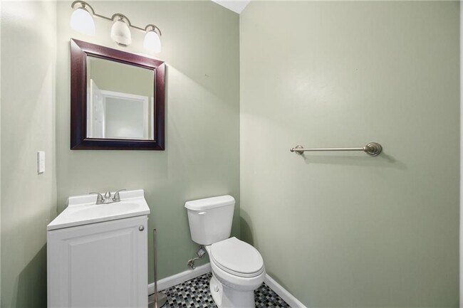 Foto del edificio - 1650 Huntcrest Way SW