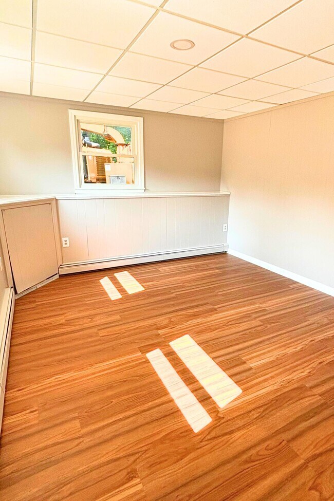 Building Photo - 6 Haise Way