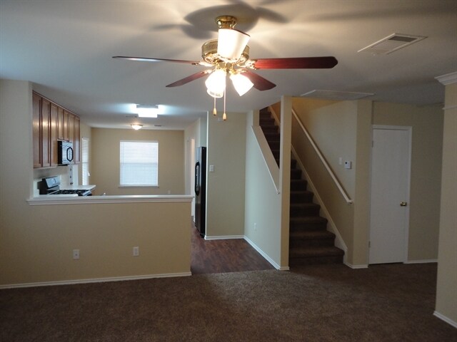 Foto del edificio - 610 Carole Cv