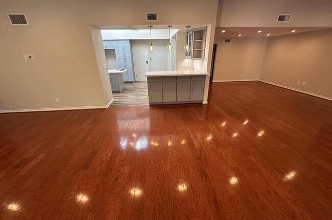 Foto del edificio - 13188 Whistler Ave