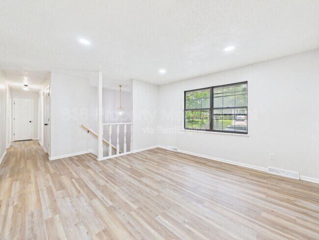 Foto del edificio - 8622 E 108th Terrace