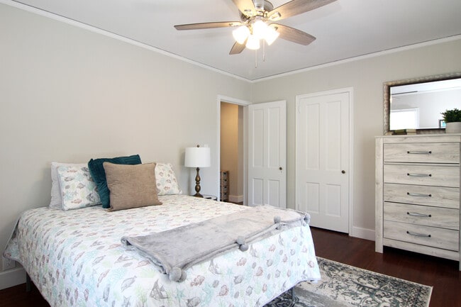 Building Photo - 3116 Camden Cir