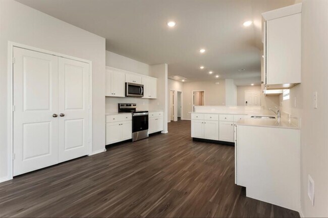 Foto del edificio - 2103 Crimson Lake Blvd
