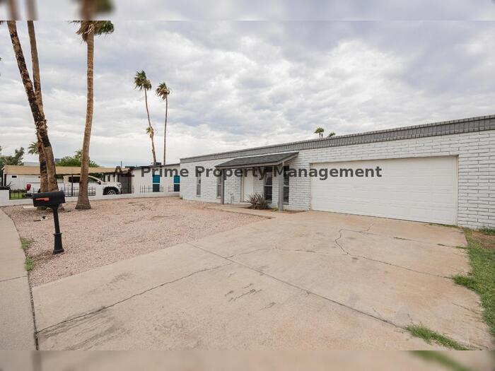 Foto principal - 1838 E Enid Ave