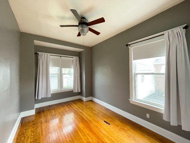 Foto del edificio - 4340 Ashland Ave