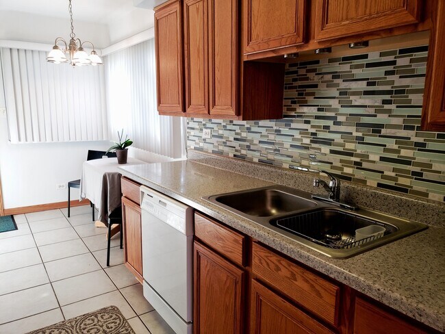 Foto del edificio - 4901 N Harlem Ave