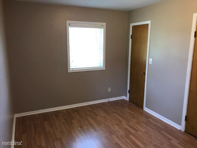 Foto del edificio - 3 br, 1.5 bath House - 701 oak street