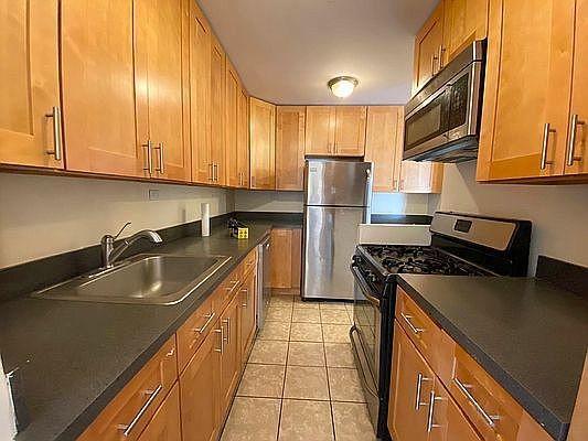 Primary Photo - 3 bedroom in New York NY 10027