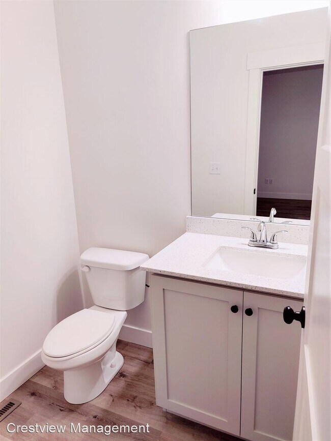 Building Photo - 4 br, 3.5 bath House - 621 E 360 S