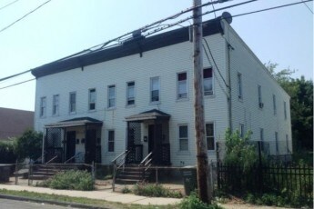 Primary Photo - 439-453 Hallett St