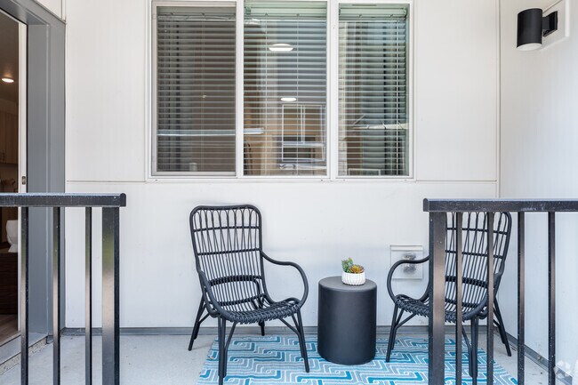 2BR, 2BA - 1,001SF - Legacy at Fitz