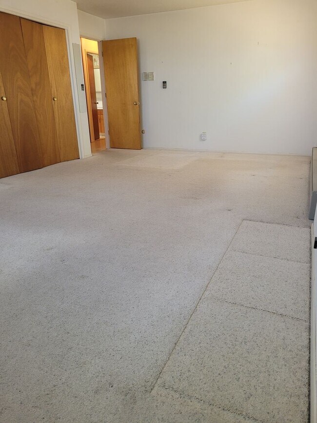 Foto del edificio - Large 3 Bedroom, 2 Bath Home