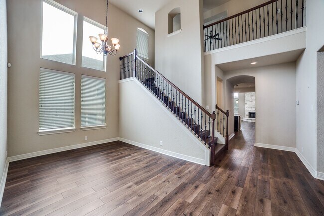 Building Photo - GORGEOUS 4-BEDROOM IN BELTERRA