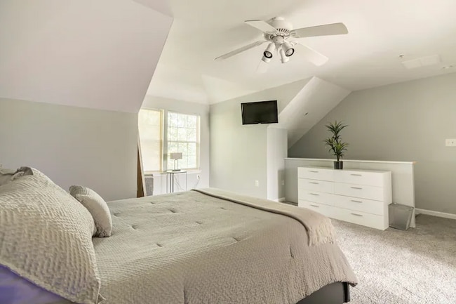 Building Photo - 6611 Buskin Ln