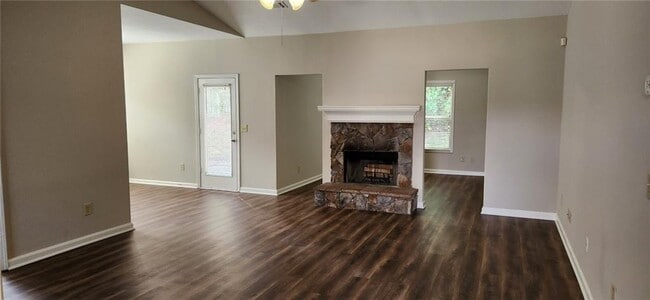 Building Photo - 2236 Avalon Trace