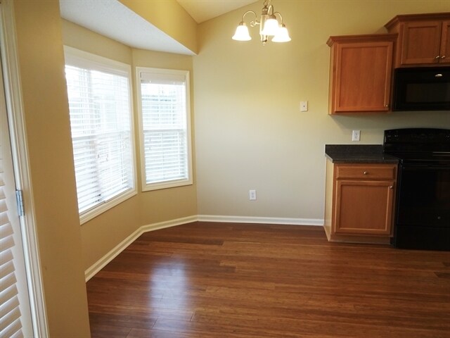 Building Photo - 603 McDowell Ln