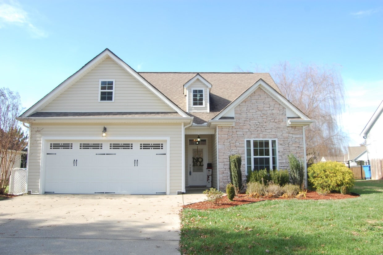 Primary Photo - 2315 Waterhaven Dr